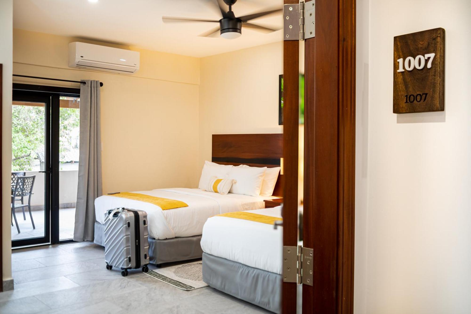 The West House Boutique Hotel San Ignacio Buitenkant foto