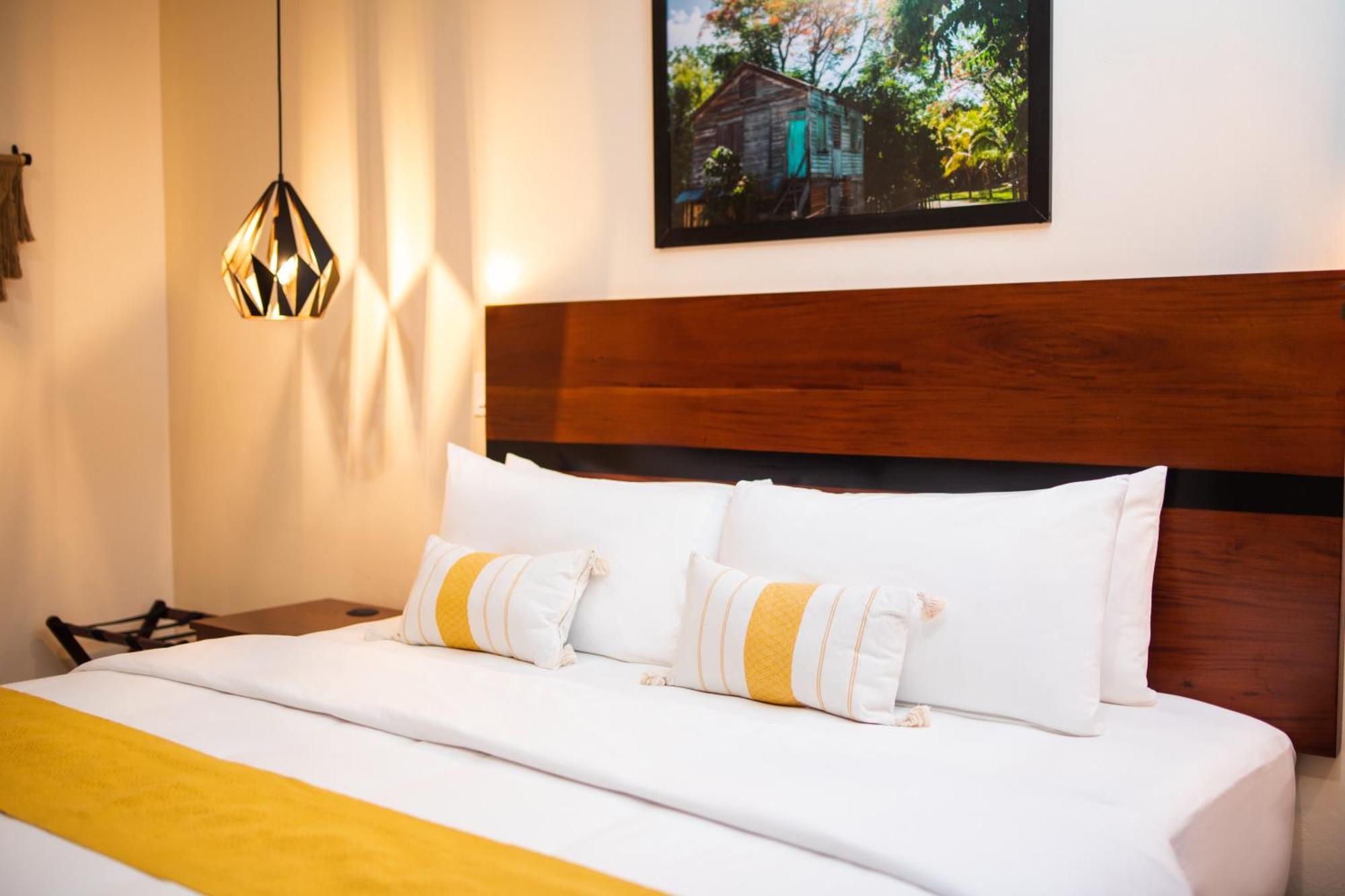 The West House Boutique Hotel San Ignacio Buitenkant foto