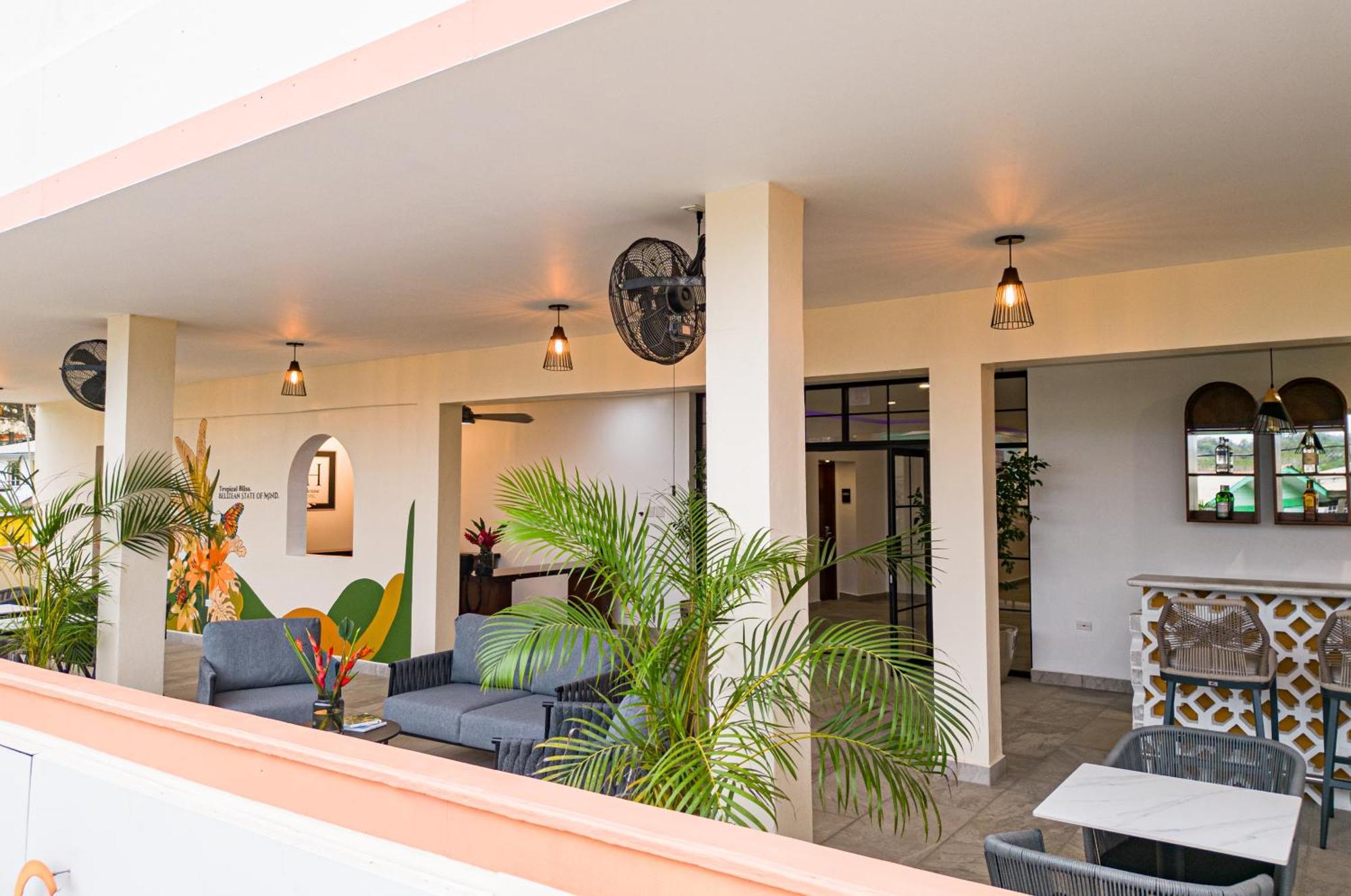 The West House Boutique Hotel San Ignacio Buitenkant foto